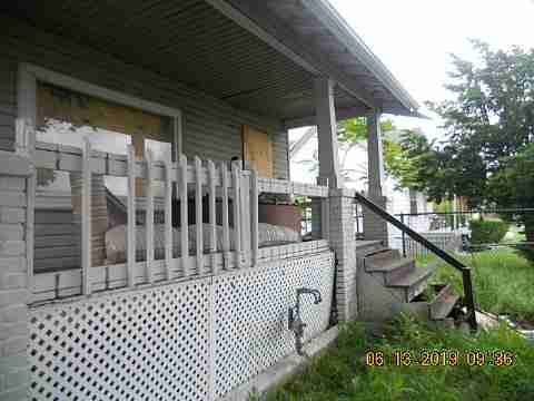 4022 Lemay (4)_m.jpg